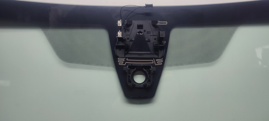 BMW 3 (G20/G21) (Седан) (2019-), В, Зш, місце для камери нічного бачення, з кріпленням або датчиком дощу/світла, проекційний дисплей, з віконцем під VIN, з привулканізованним молдингом, XINYI 